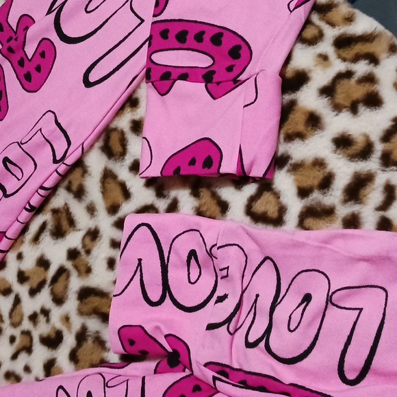 FINAL Price before donated. NWOT Emme Jordan "LOVE" 2pc Pjs Sz S - Picture 7 of 12